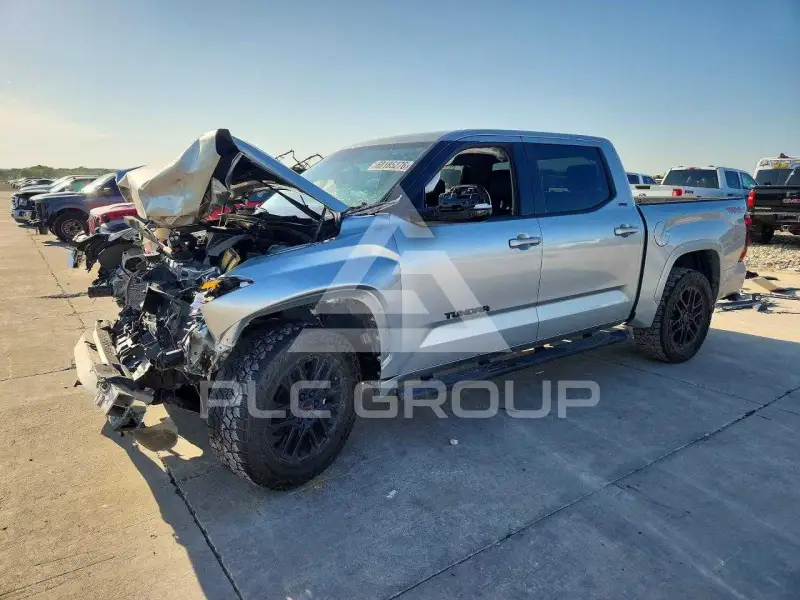 2024 Toyota TUNDRA фото