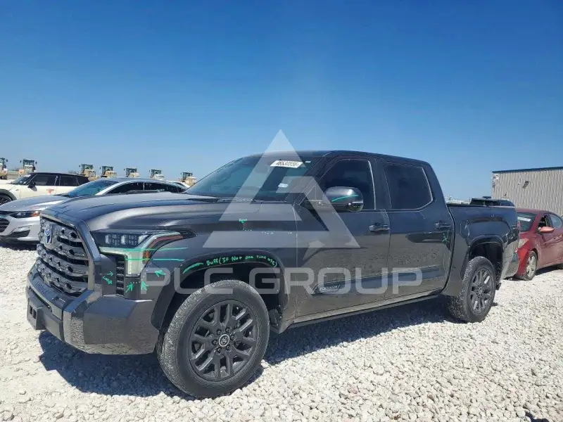 2024 Toyota TUNDRA фото