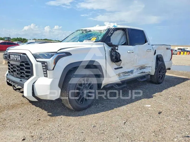 2024 Toyota TUNDRA photo
