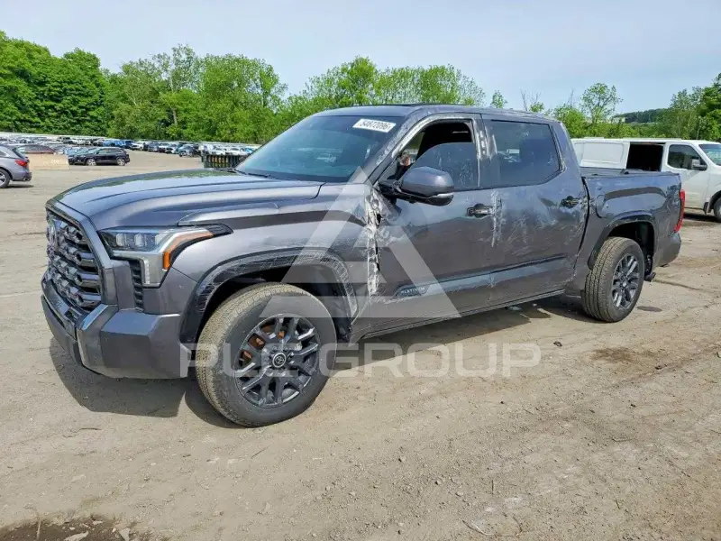 2024 Toyota TUNDRA фото