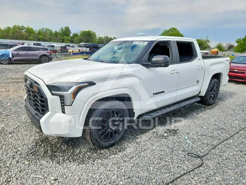 2024 Toyota TUNDRA photo