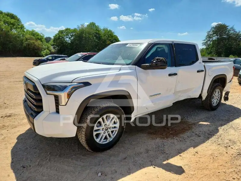 2024 Toyota TUNDRA photo