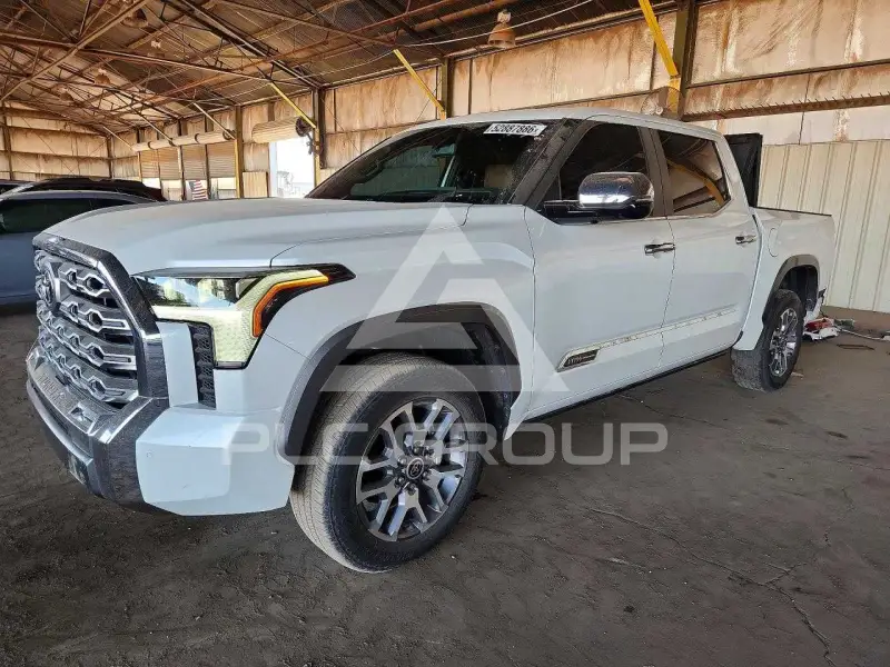 2024 Toyota TUNDRA фото