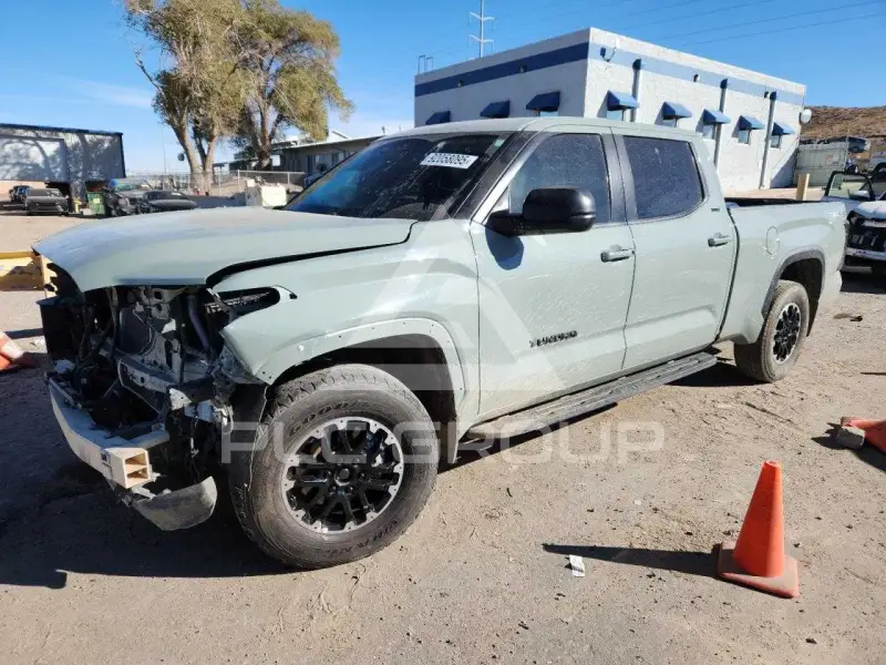 2024 Toyota TUNDRA photo