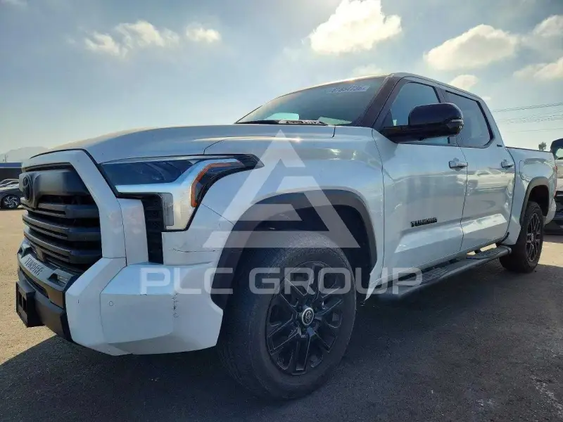 2024 Toyota TUNDRA фото