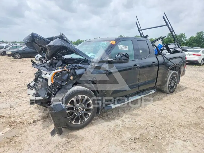 2024 Toyota TUNDRA фото