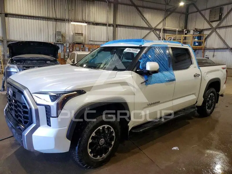 2024 Toyota TUNDRA фото