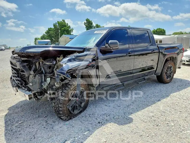 2024 Toyota TUNDRA photo