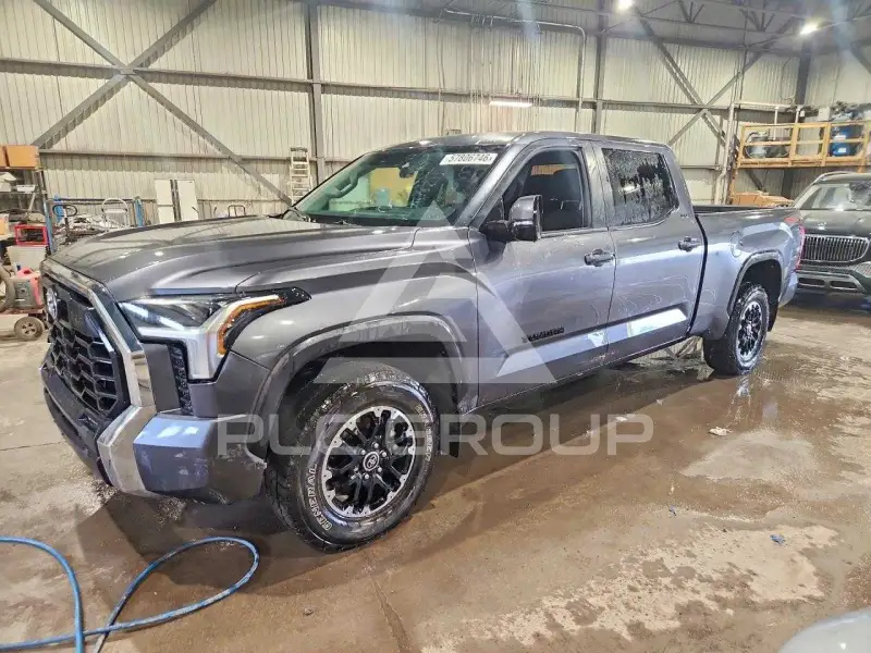 2024 Toyota TUNDRA фото