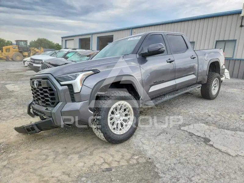 2024 Toyota TUNDRA фото