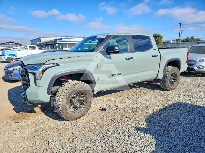 2024 Toyota TUNDRA фото