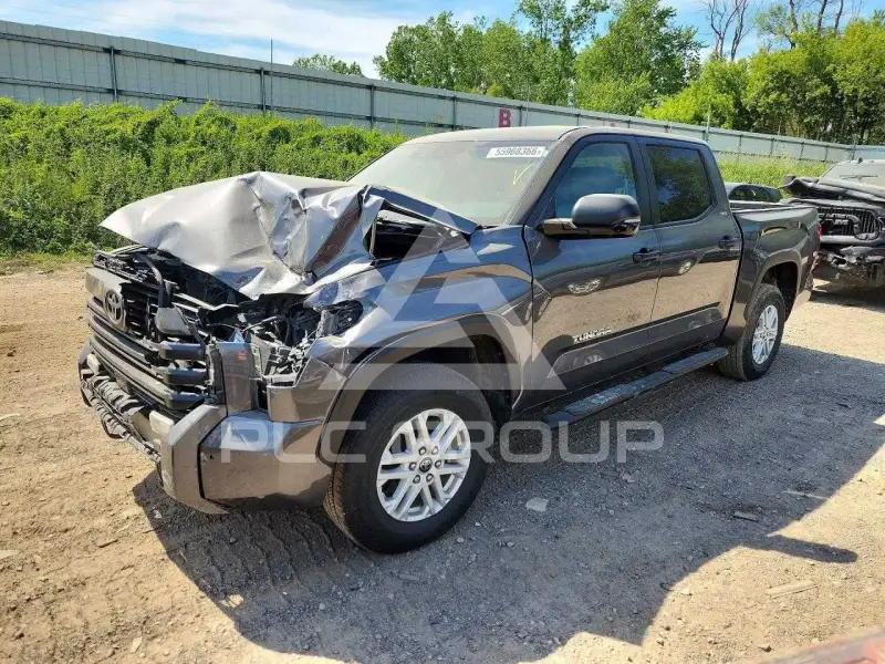 2024 Toyota TUNDRA photo