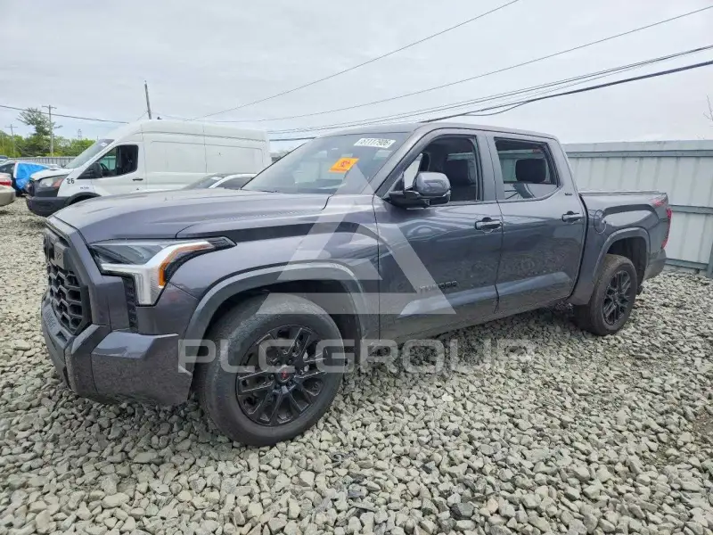 2024 Toyota TUNDRA фото