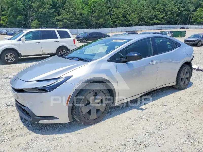 2024 Toyota PRIUS photo