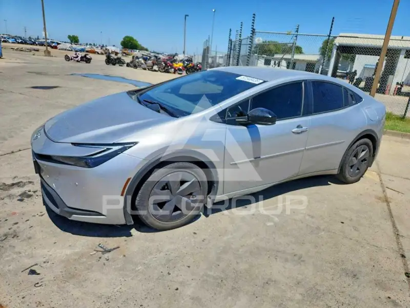 2024 Toyota PRIUS фото
