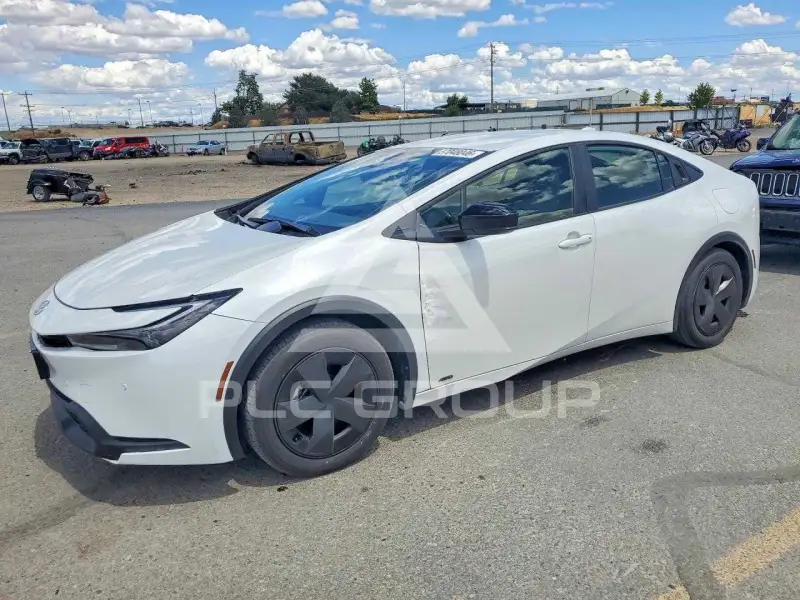 2024 Toyota PRIUS фото
