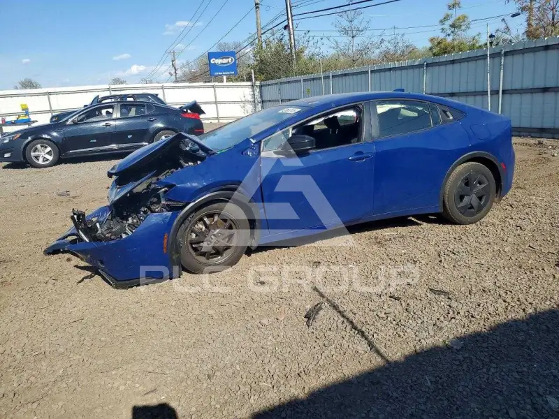 2024 Toyota PRIUS photo
