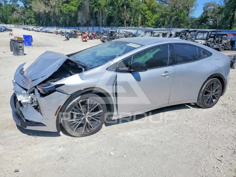 2024 Toyota PRIUS photo