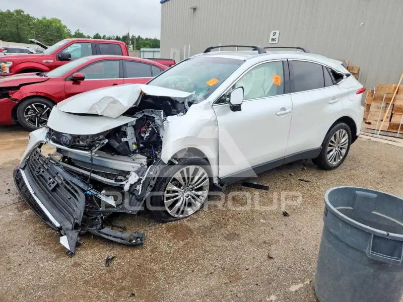 2024 Toyota VENZA photo