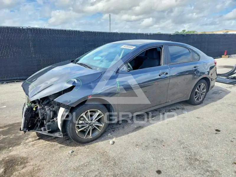 2024 KIA Forte фото