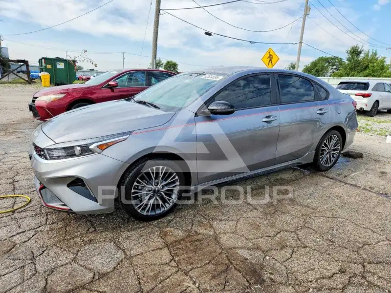 2024 KIA Forte фото