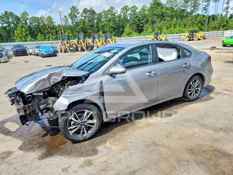 2024 KIA Forte фото