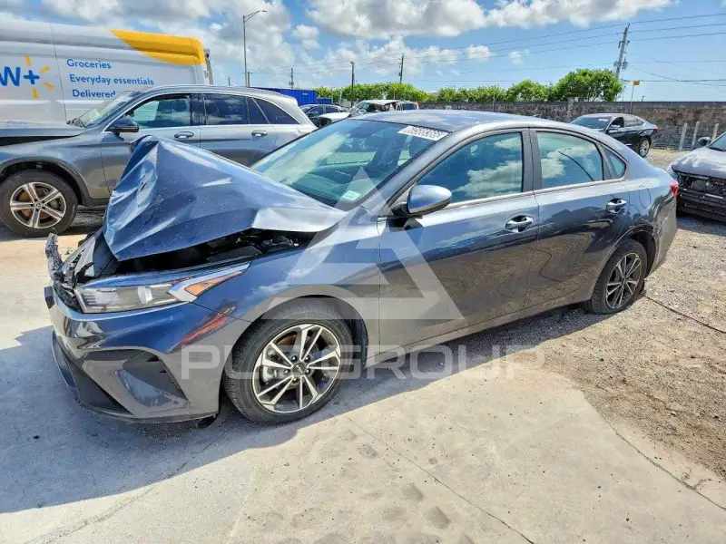 2024 KIA Forte фото