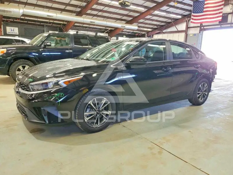 2024 KIA Forte фото
