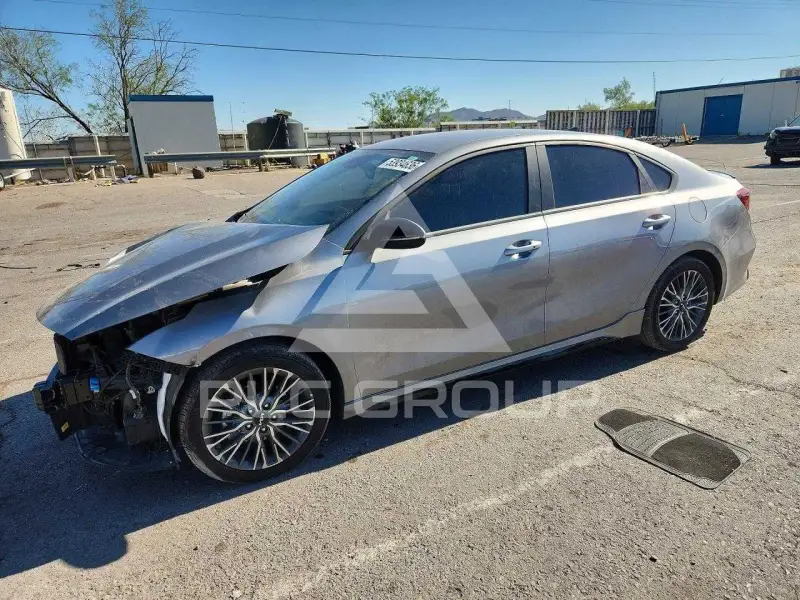 2024 KIA Forte фото