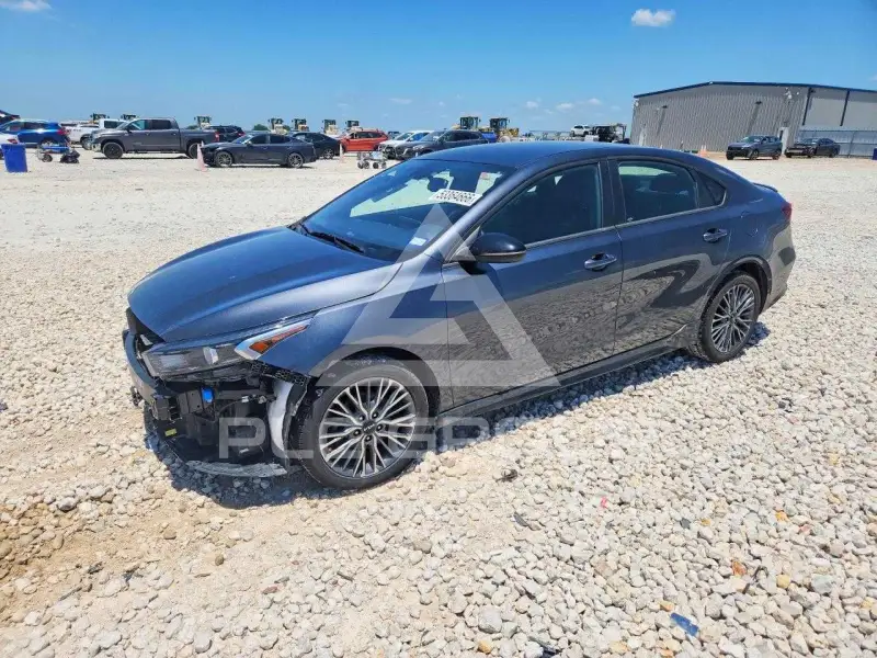 2024 KIA Forte photo