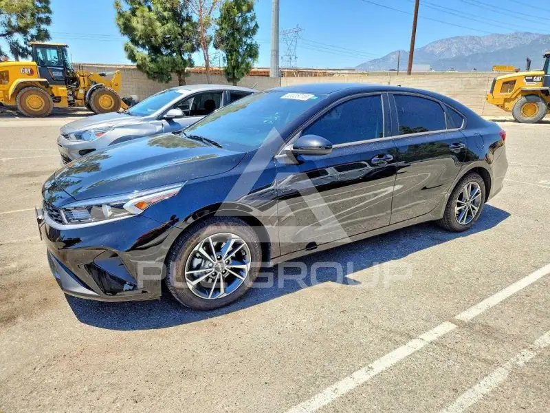 2024 KIA Forte фото