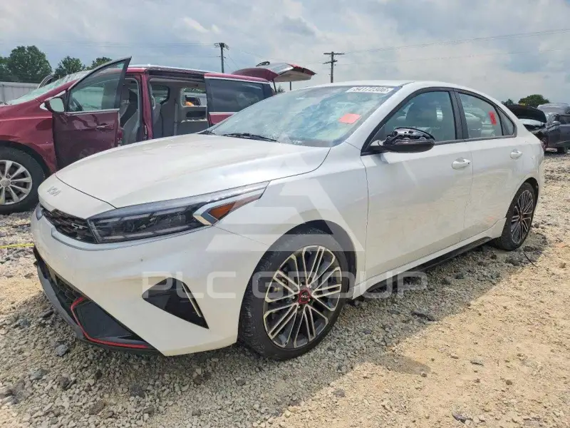 2024 KIA Forte фото