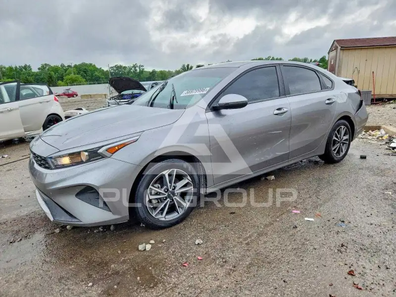 2024 KIA Forte фото