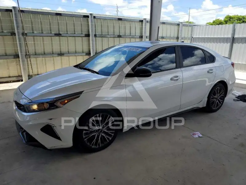 2024 KIA Forte фото