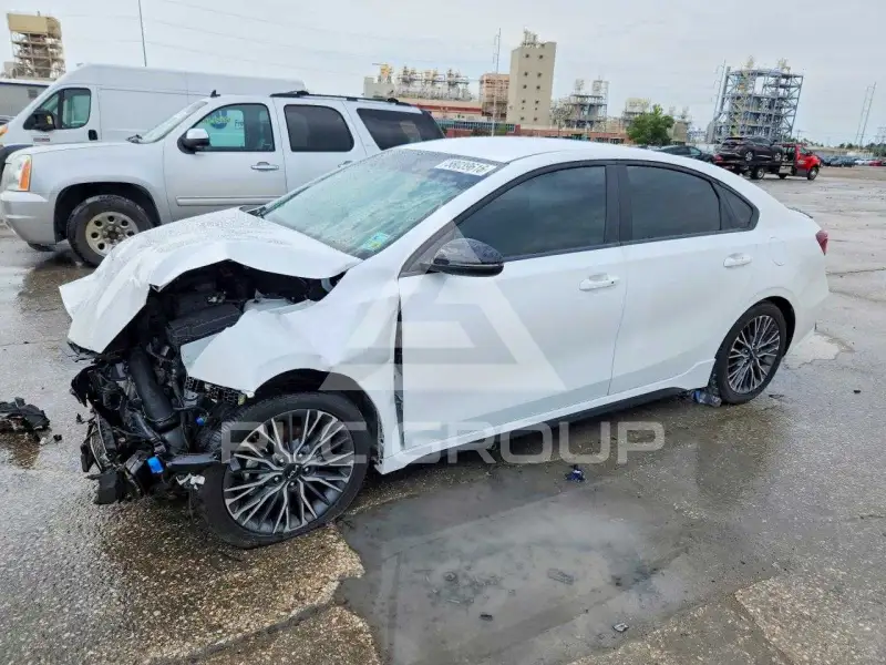 2024 KIA Forte фото