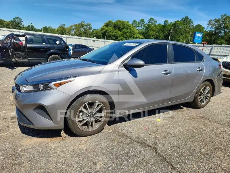 2024 KIA Forte фото