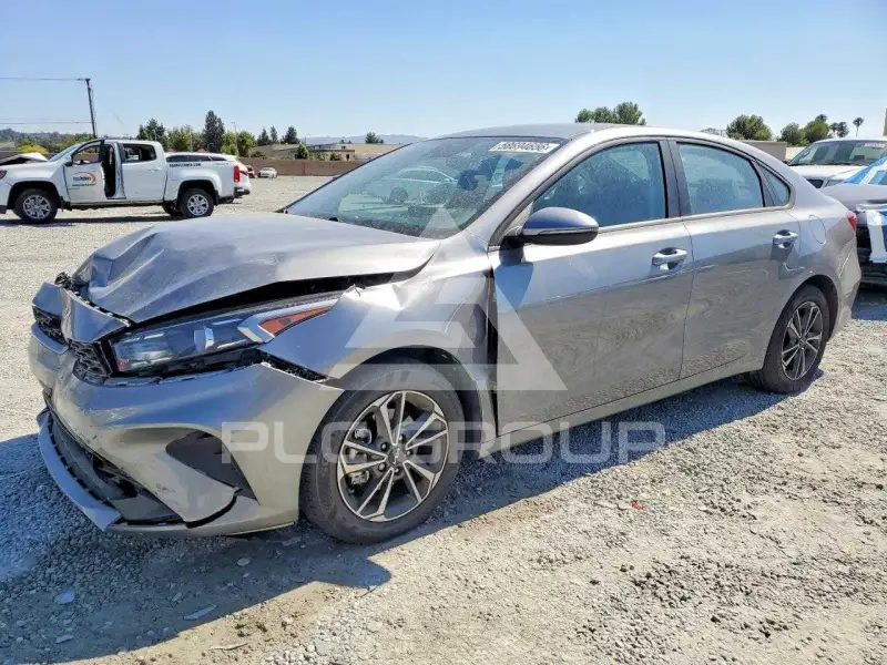 2024 KIA Forte фото
