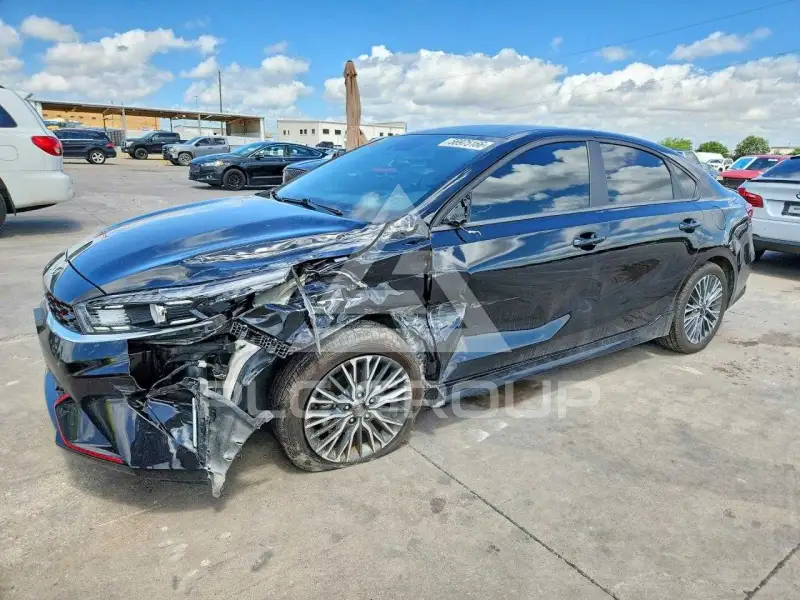 2024 KIA Forte фото