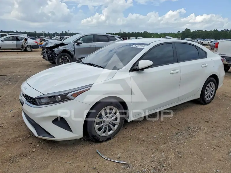 2024 KIA Forte photo