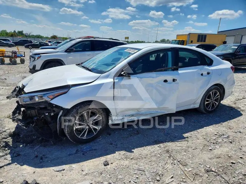 2024 KIA Forte фото