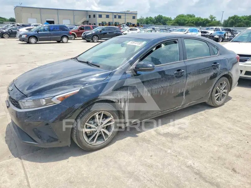 2024 KIA Forte фото