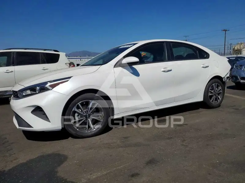 2024 KIA Forte фото