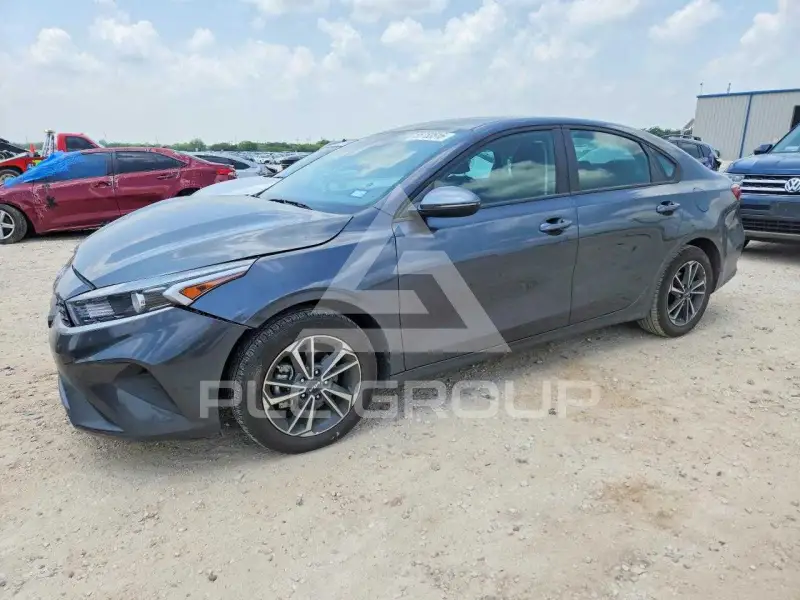 2024 KIA Forte фото