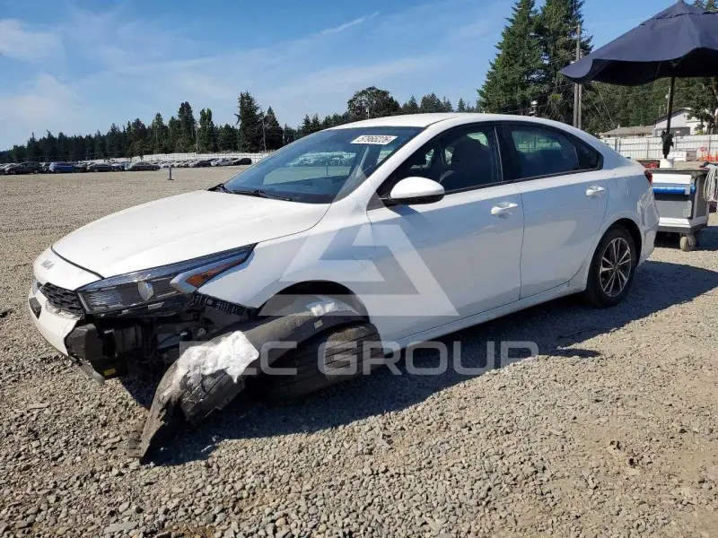 2024 KIA Forte фото