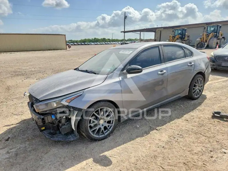 2024 KIA Forte фото