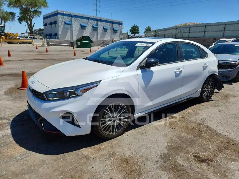 2024 KIA Forte фото