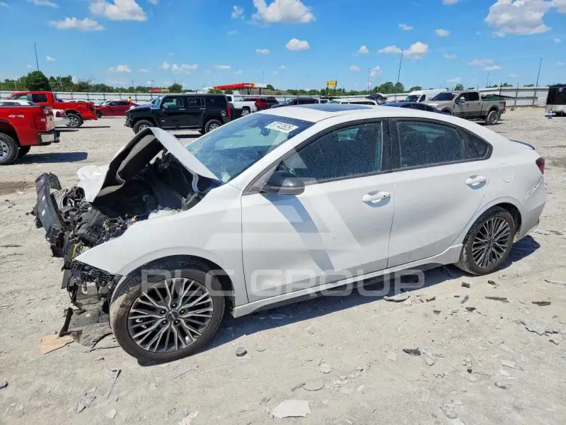 2024 KIA Forte фото