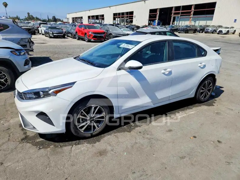 2024 KIA Forte фото