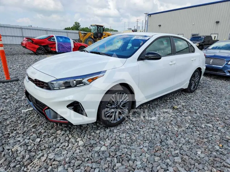 2024 KIA Forte фото