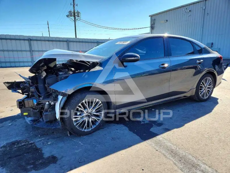 2024 KIA Forte фото